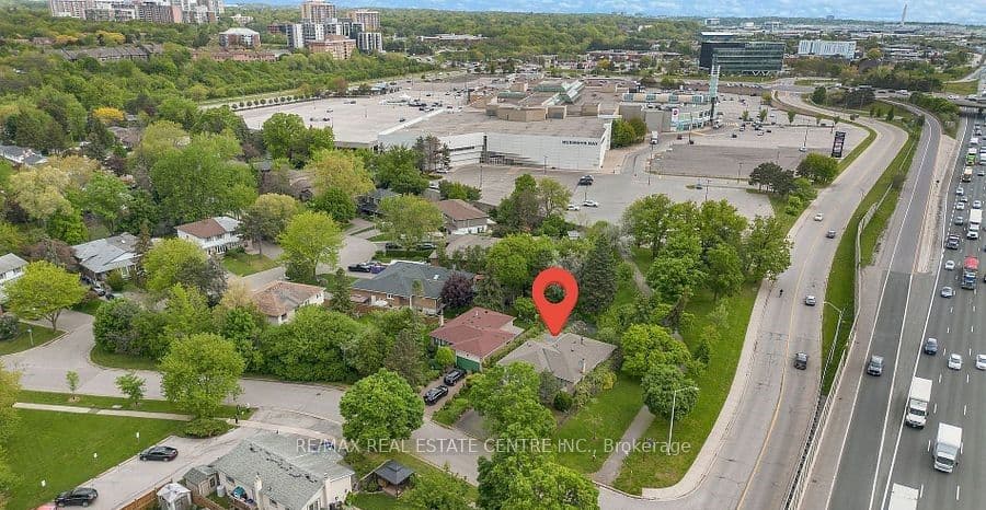 1011 Pearson Drive, Oakville, ON L6H 2Y9 – main photo