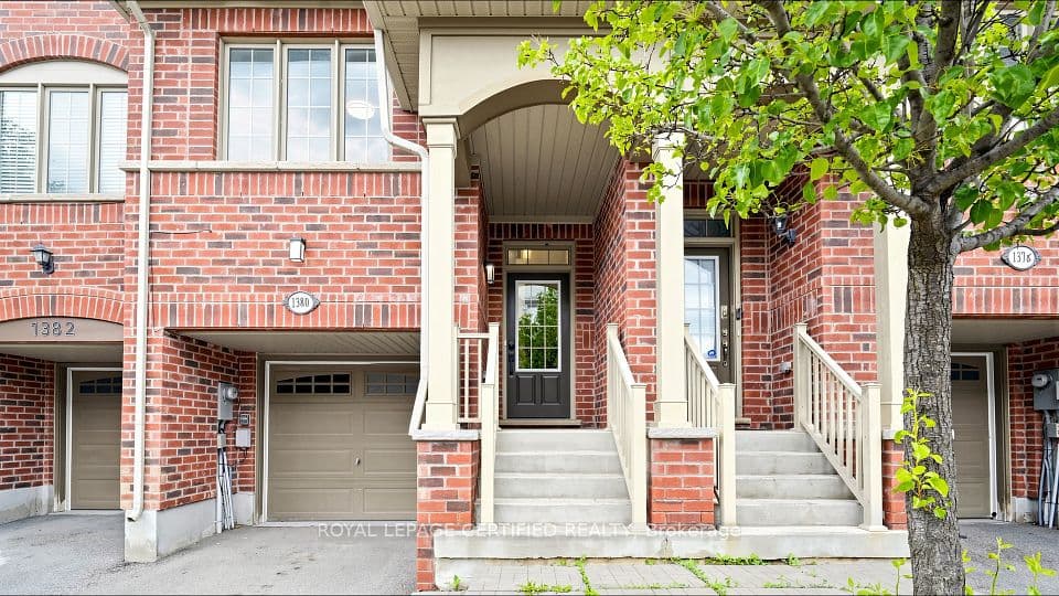 1380 Granrock Crescent, Mississauga, ON L5V 0E1 – photo 2