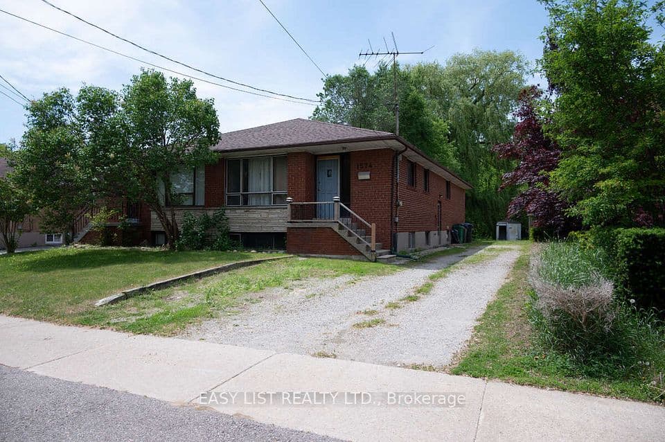1574 Northmount Avenue, Mississauga, ON L5E 1Z1 – main photo