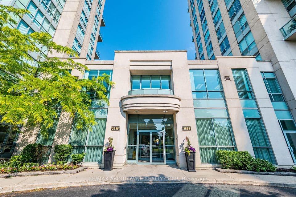 2585 Erin Centre Boulevard 1102, Mississauga, ON L5M 6Z7 – photo 3