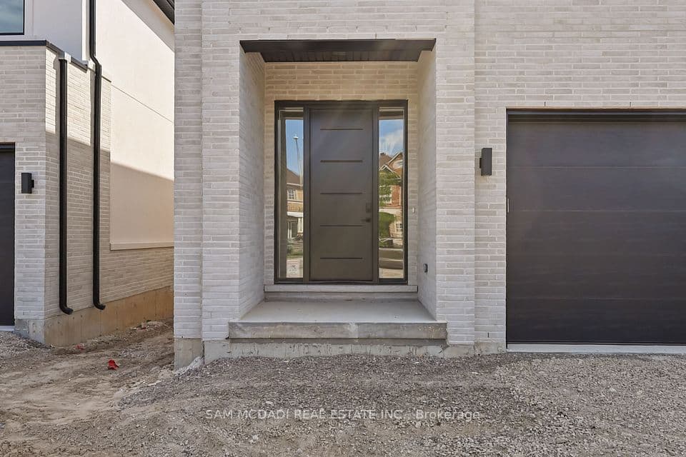 2354 Eighth Line, Oakville, ON L6H 7E6 – photo 2