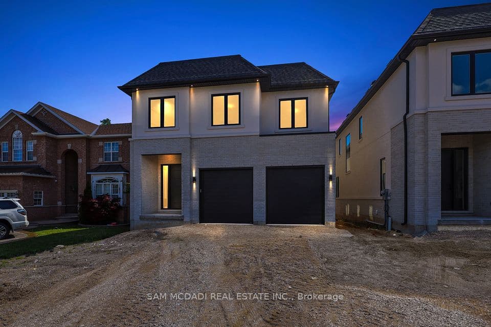 2350 Eighth Line, Oakville, ON L6H 7E6 – main photo