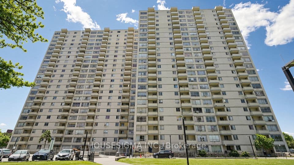 340 Dixon Road 1811, Toronto, ON M9R 1T1 – photo 2