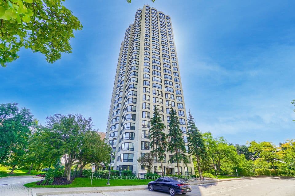 8 Lisa Street 307, Brampton, ON L6T 4S6 – photo 3