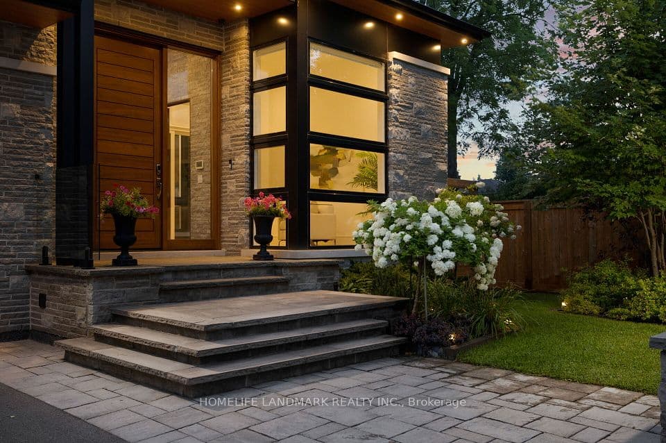 418 PINE COVE Road, Burlington, ON L7N 1W5 – photo 2