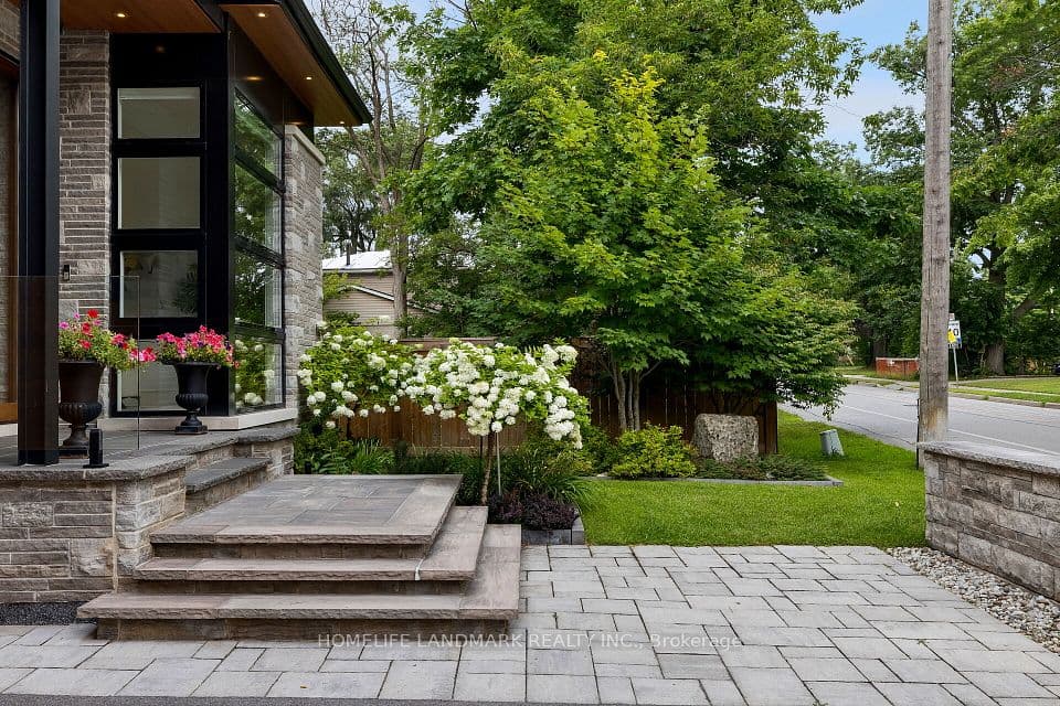 418 PINE COVE Road, Burlington, ON L7N 1W5 – photo 3
