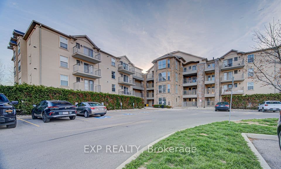 1490 Bishops Gate 106, Oakville, ON L6M 4N3 – photo 2