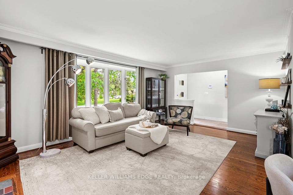 1589 Crediton Parkway, Mississauga, ON L5G 3X2 – photo 3