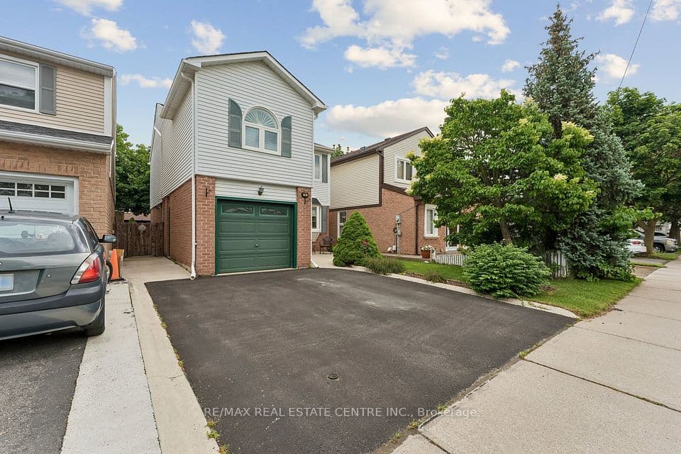 26 Jameson Crescent, Brampton, ON L6S 3W3 – photo 2