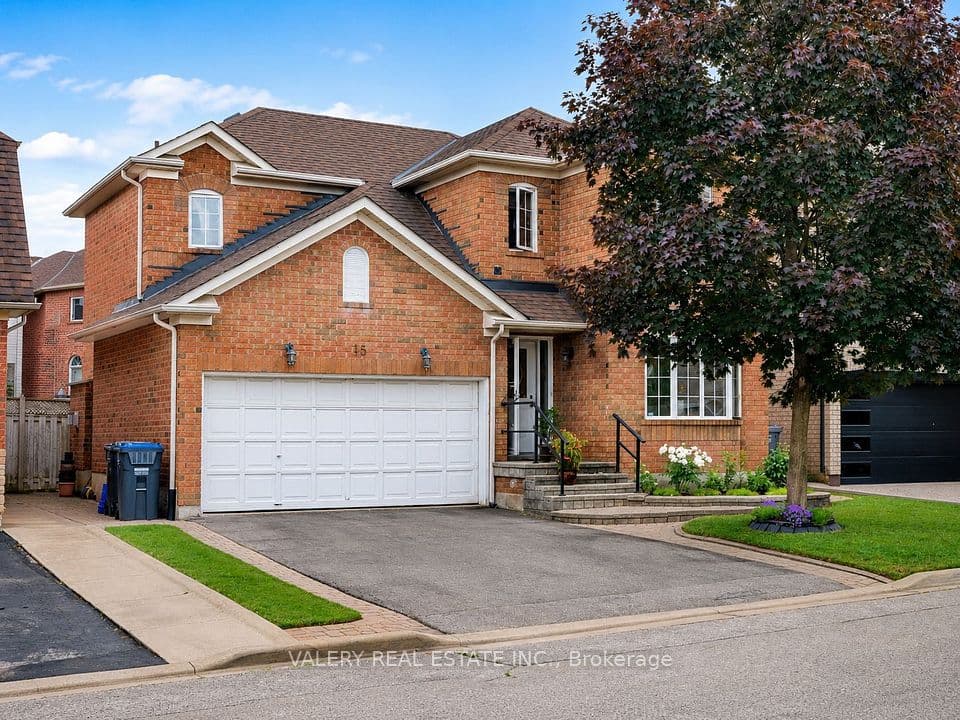 15 Silktop Trail, Brampton, ON L6R 2K4 – main photo