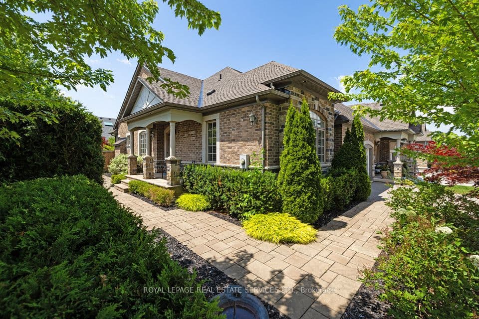 3353 Liptay Avenue 26, Oakville, ON L6M 0M6 – main photo