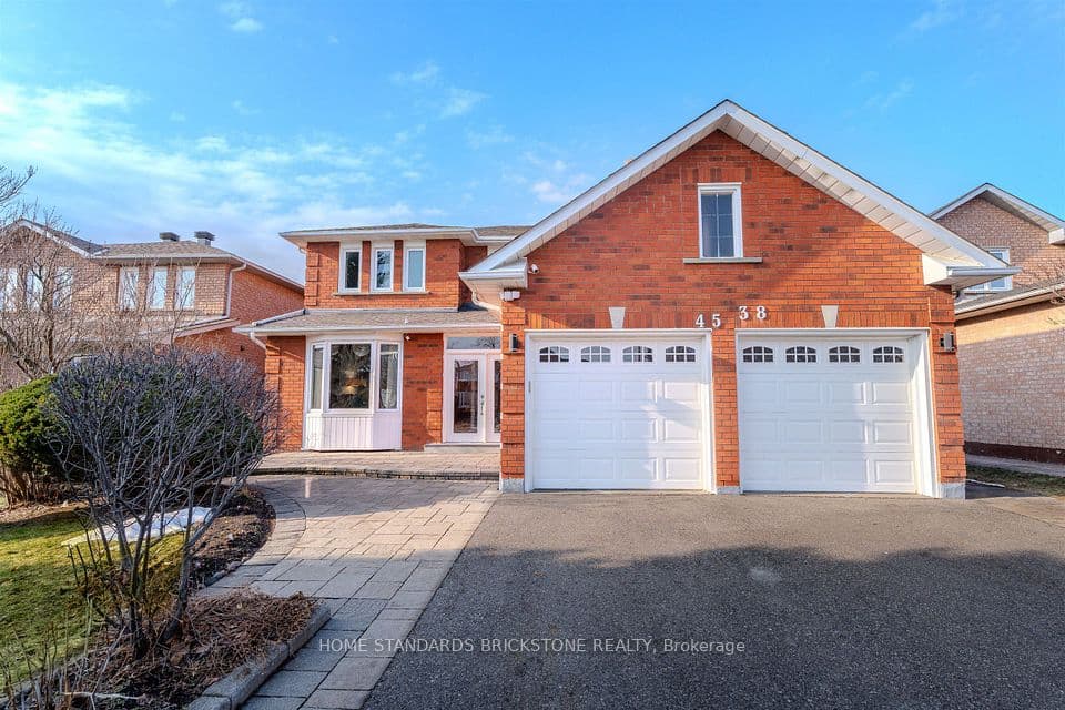 4538 Penhallow Road, Mississauga, ON L5V 1E7 – photo 2