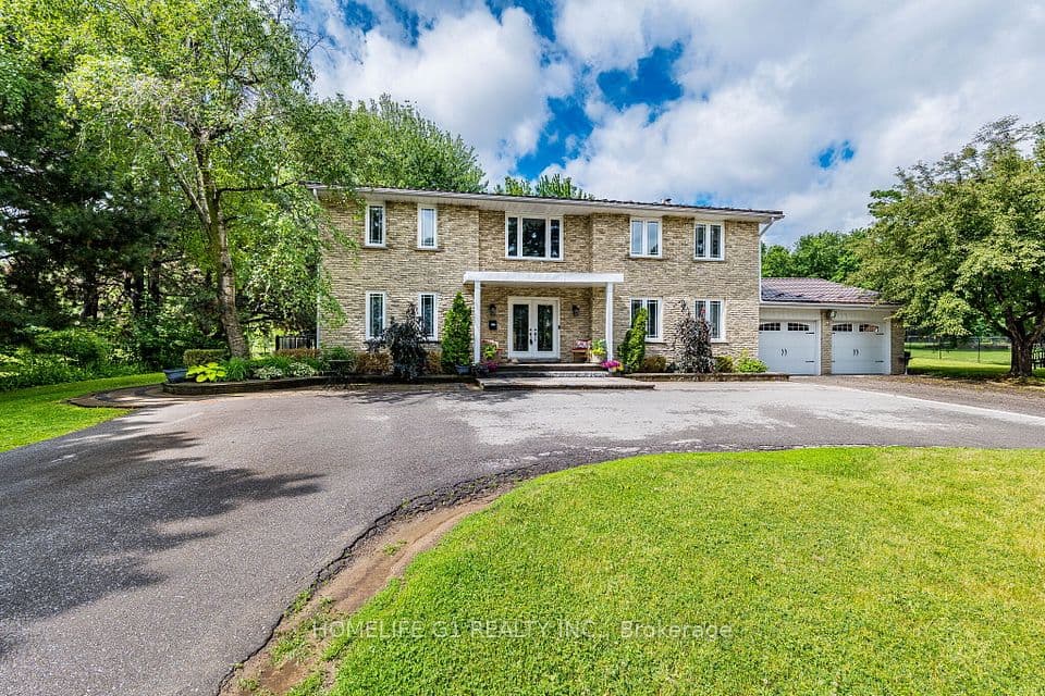 17 Crescent Hills Drive S, Brampton, ON L6S 2P4 – main photo