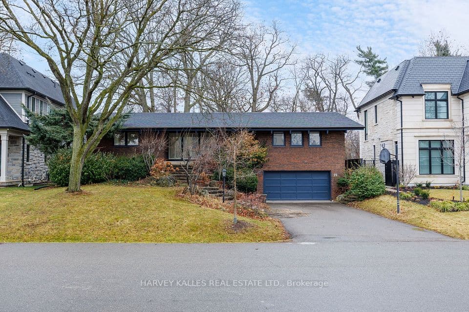 19 Blair Athol Crescent, Toronto, ON M9A 1X6 – photo 2
