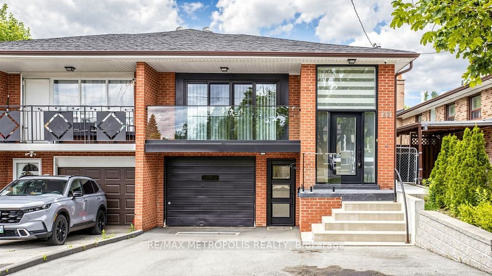 62 Davelayne Road, Toronto, ON M9M 2A7 – main photo