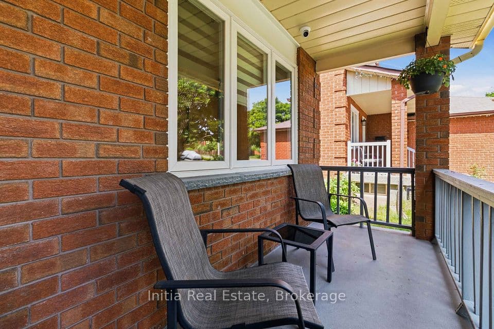 2014 Golden Briar Trail, Oakville, ON L6H 4N9 – photo 3