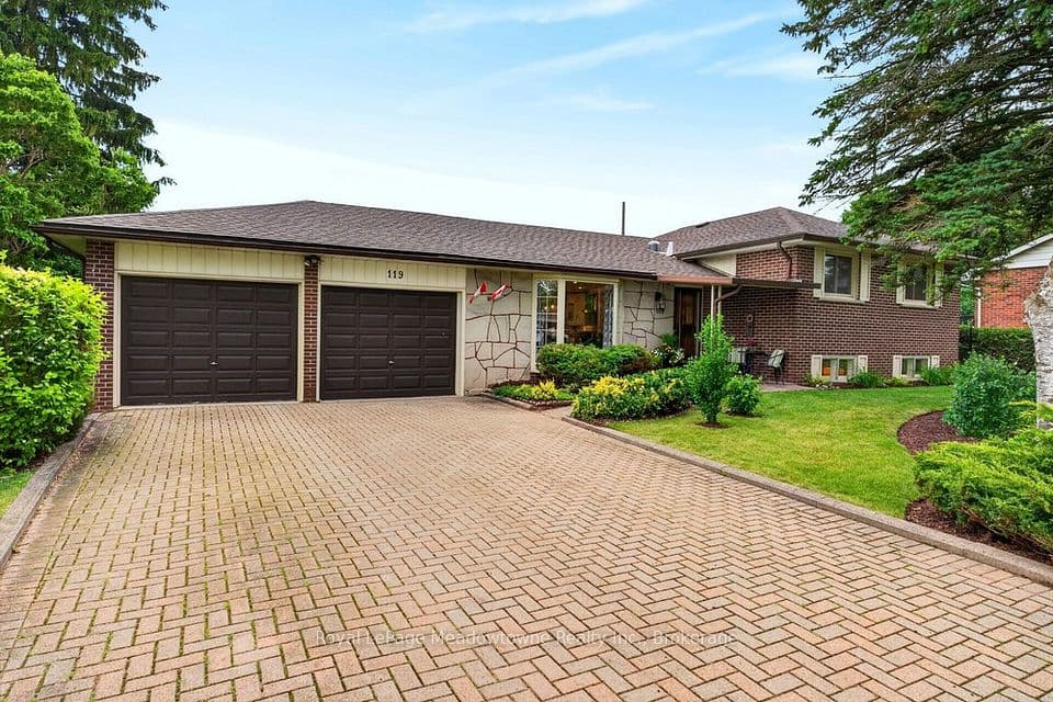 119 Elizabeth Drive, Halton Hills, ON L7J 1B6 – photo 2