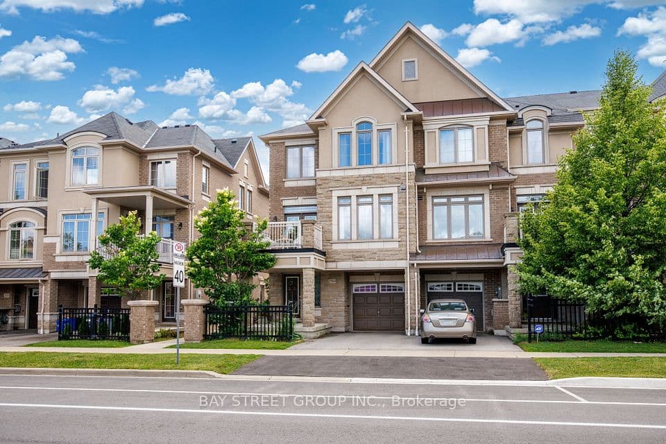 2564 Grand Oak Trail, Oakville, ON L6M 0S4 – photo 2