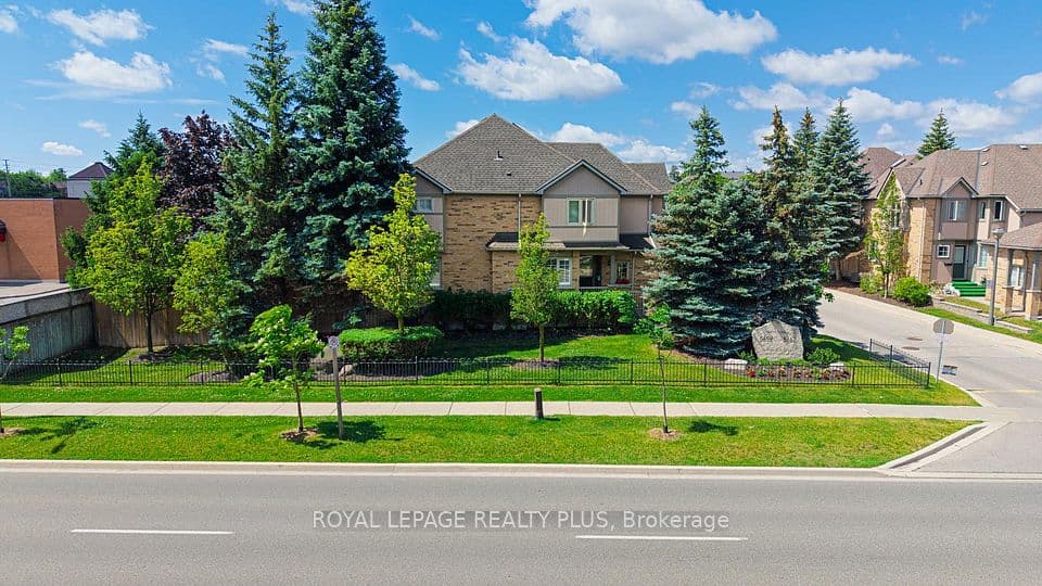 5658 Glen Erin Drive 1, Mississauga, ON L5M 6C4 – photo 3