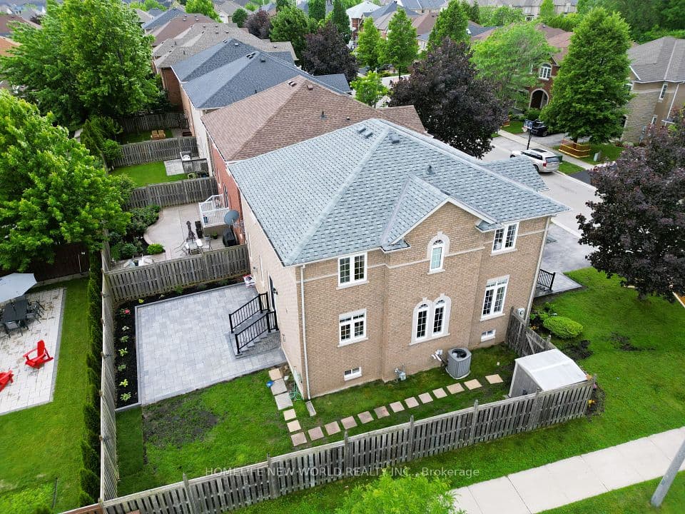 2485 BLUE HOLLY Crescent, Oakville, ON L6M 4V4 – photo 3