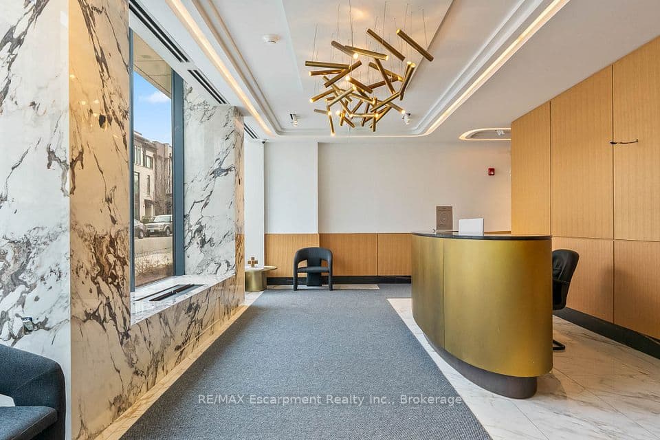 123 Maurice Drive 303, Oakville, ON L6K 2W6 – photo 2