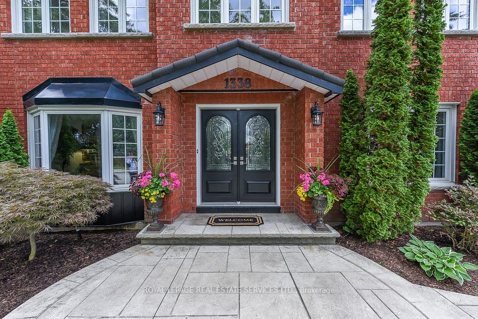 1338 Chalfield Drive, Oakville, ON L6J 6R5 – photo 3