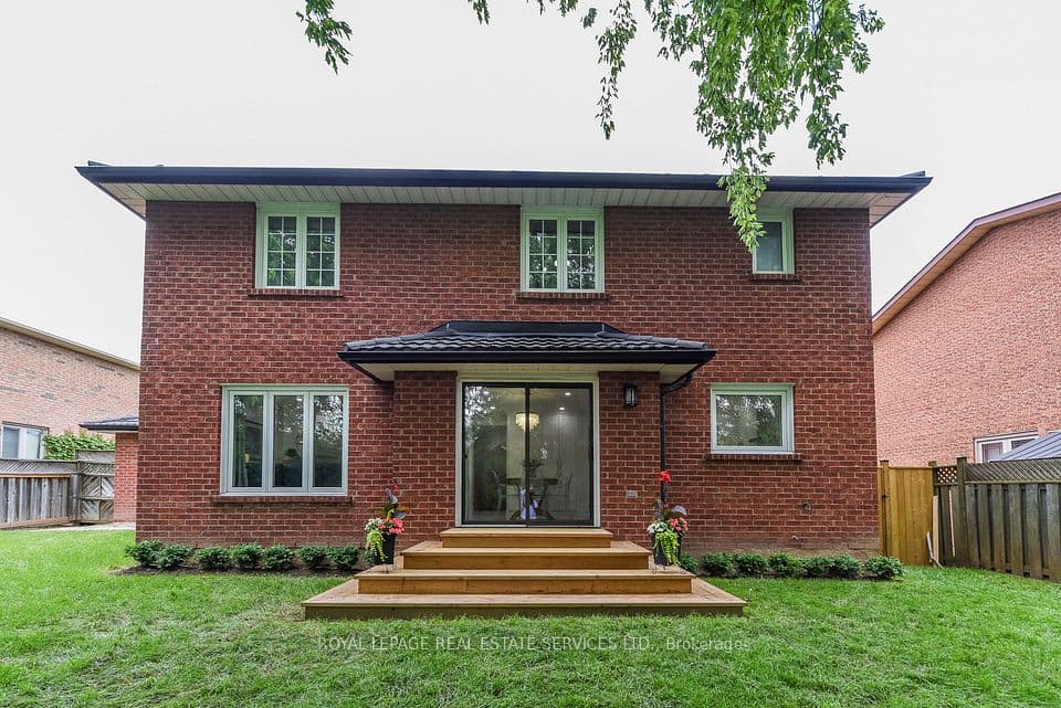 1338 Chalfield Drive, Oakville, ON L6J 6R5 – photo 2