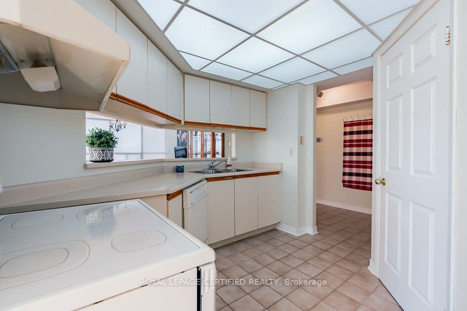 320 Mill Street S 304, Brampton, ON L6Y 3V2 – photo 3