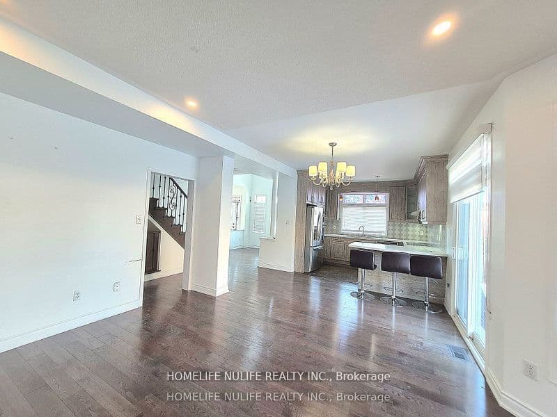3866 Thomas Street, Mississauga, ON L5M 7B1 – photo 2