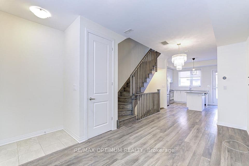 44 Sarah Jackson Crescent, Toronto, ON M3K 0B6 – photo 3