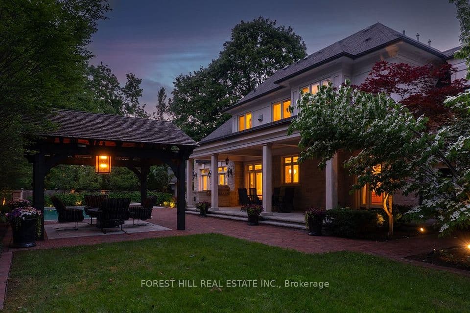 240 Poplar Drive, Oakville, ON L6J 4C8 – photo 2
