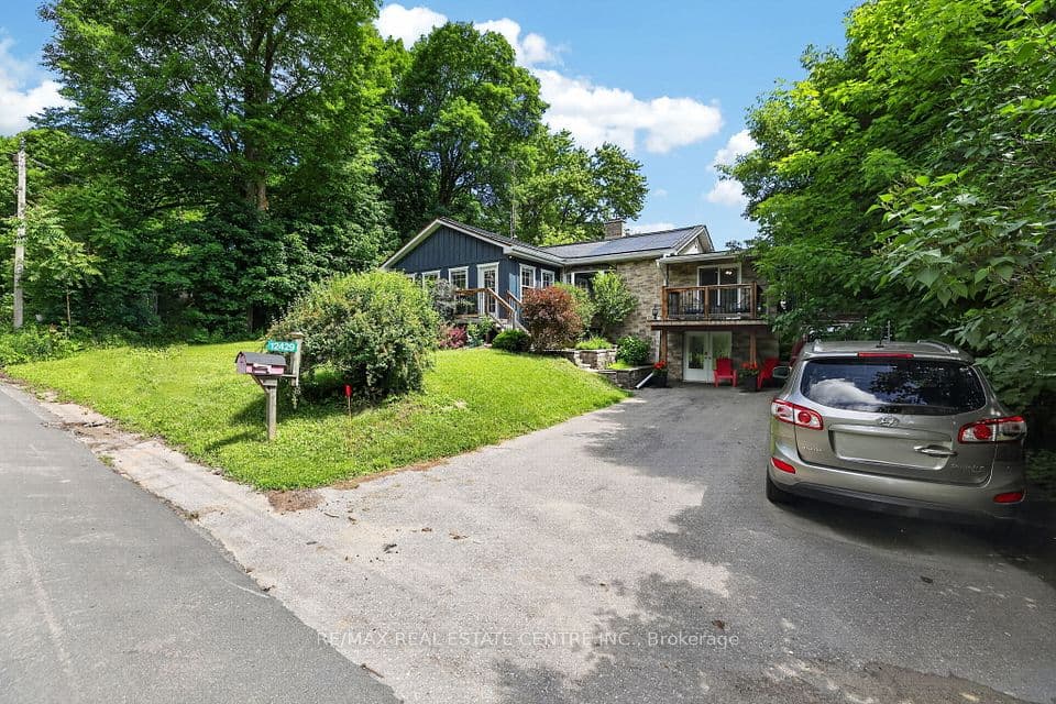 12429 Wolseley Street, Halton Hills, ON L0P 1H0 – photo 3