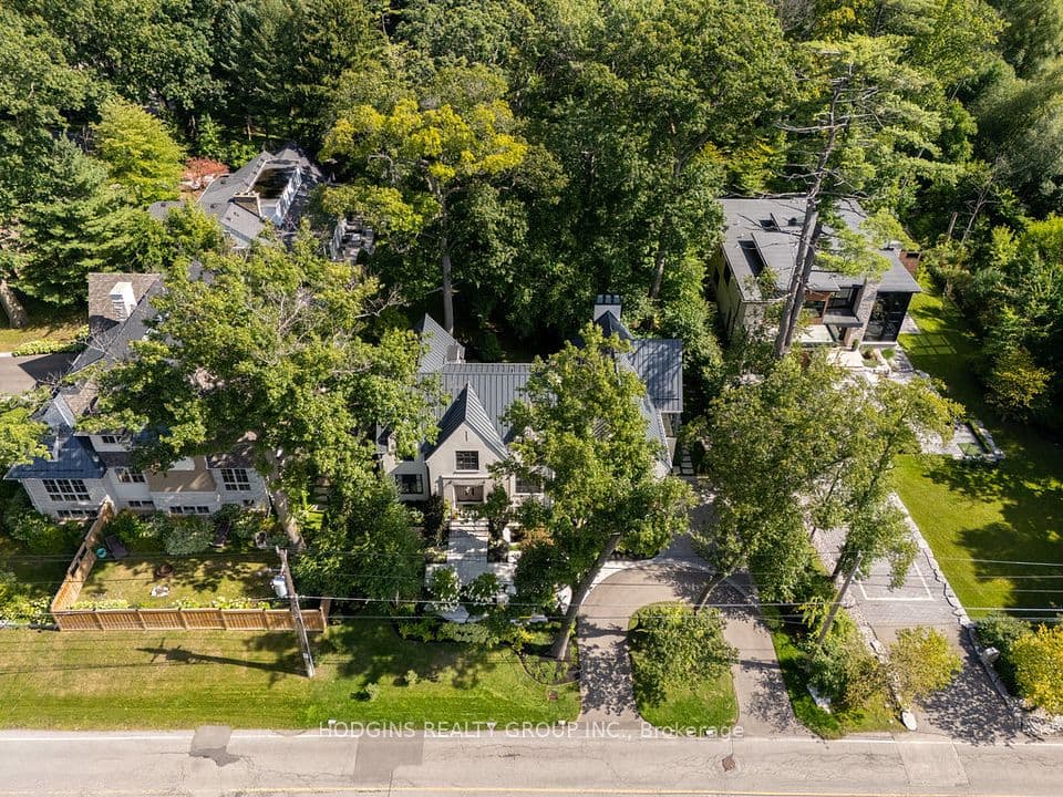 238 Mineola Road W, Mississauga, ON L5G 2X4 – photo 3