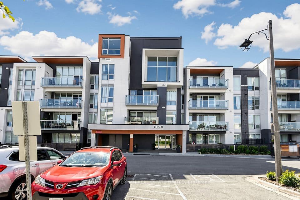 3028 Creekshore Common 113, Oakville, ON L5M 5K6 – photo 2
