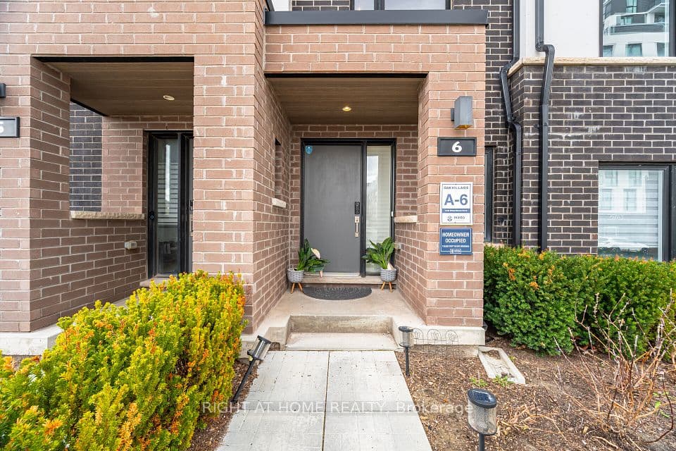 348 Wheat Boom Drive 6, Oakville, ON L6H 3V6 – photo 2
