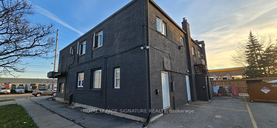496-498 Horner Avenue, Toronto, ON M8W 2B8 – photo 2
