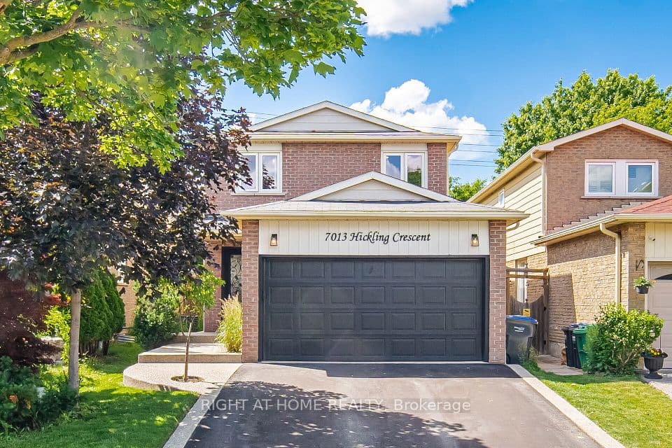 7013 Hickling Crescent, Mississauga, ON L5N 5A6 – main photo