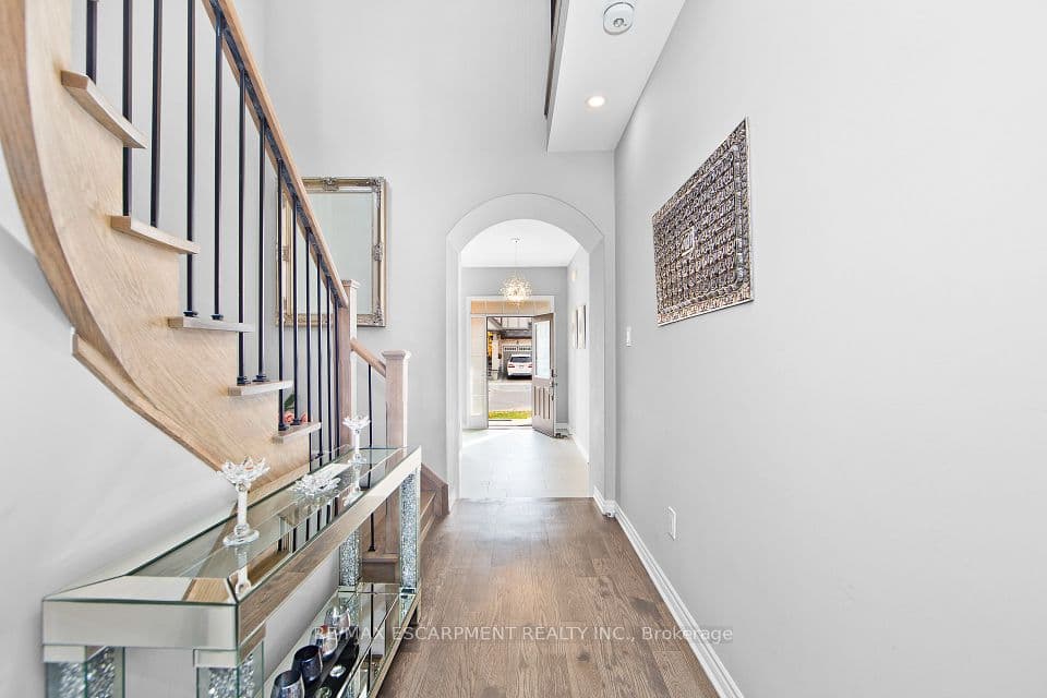 307 Hinton Terrace, Milton, ON L9E 1C8 – photo 2