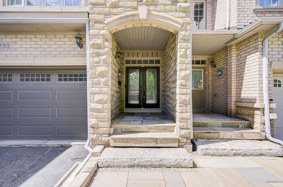 1233 Agram Drive, Oakville, ON L6H 7P1 – photo 2