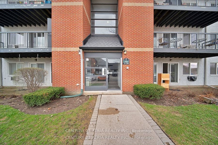 1450 Glen Abbey Gate 212, Oakville, ON L6M 2V7 – photo 3
