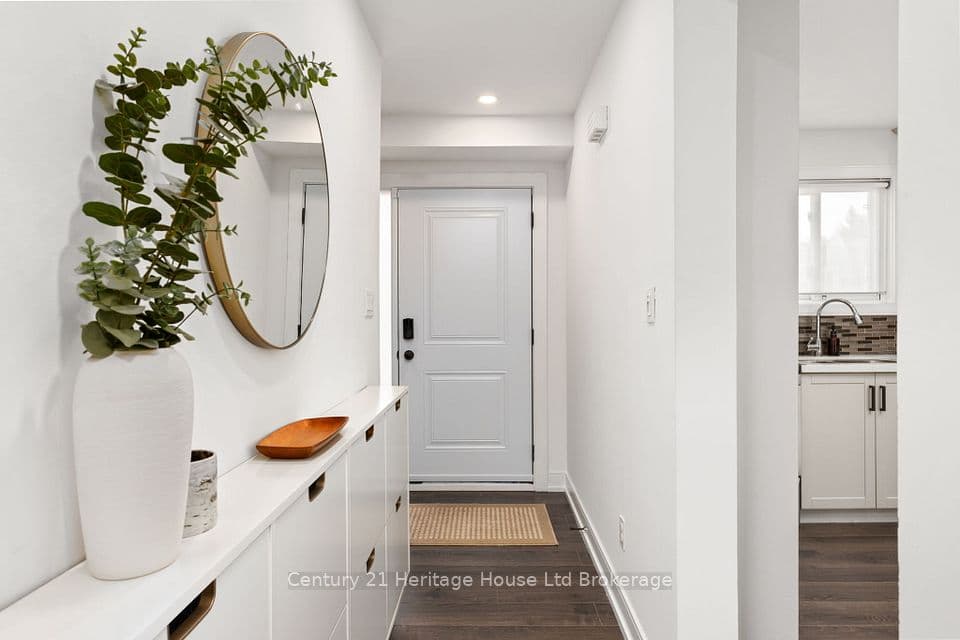 9 San Vito Way, Toronto, ON M3L 2G7 – photo 2