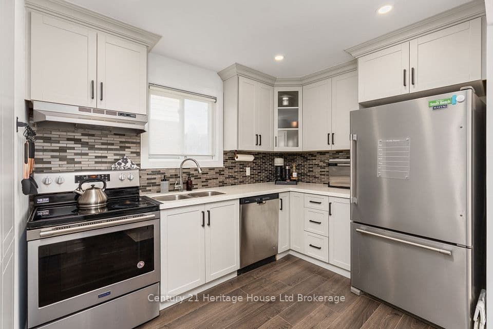 9 San Vito Way, Toronto, ON M3L 2G7 – photo 3