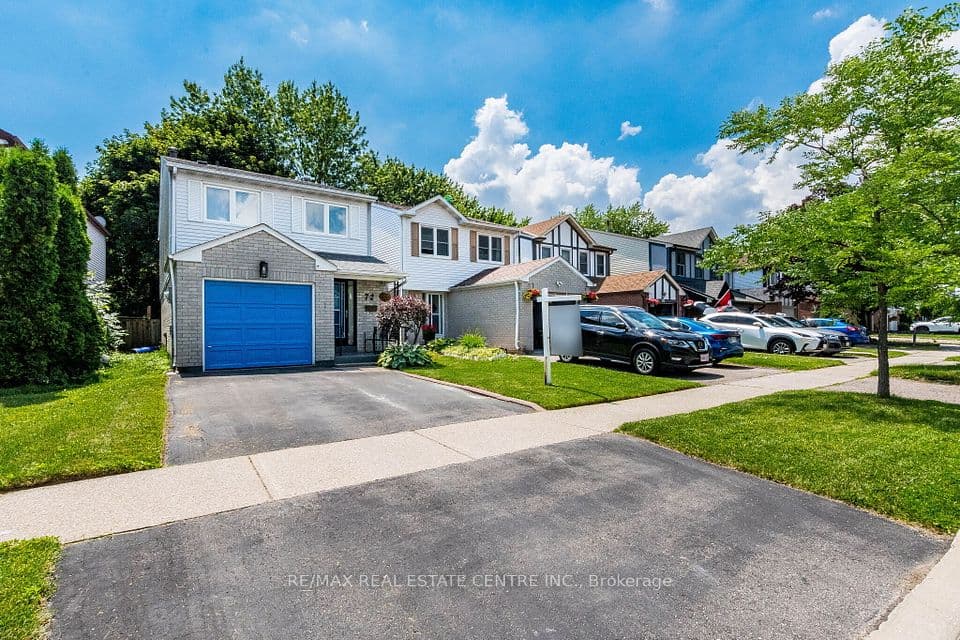 72 Malabar Crescent, Brampton, ON L6S 3X8 – photo 2