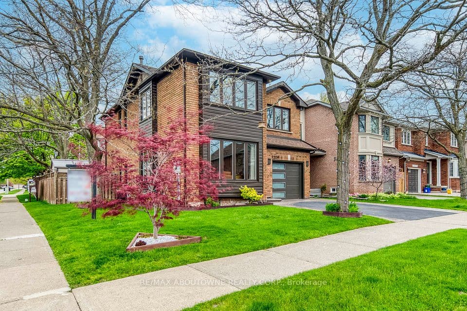 1209 Old Oak Drive, Oakville, ON L6M 3K6 – photo 3