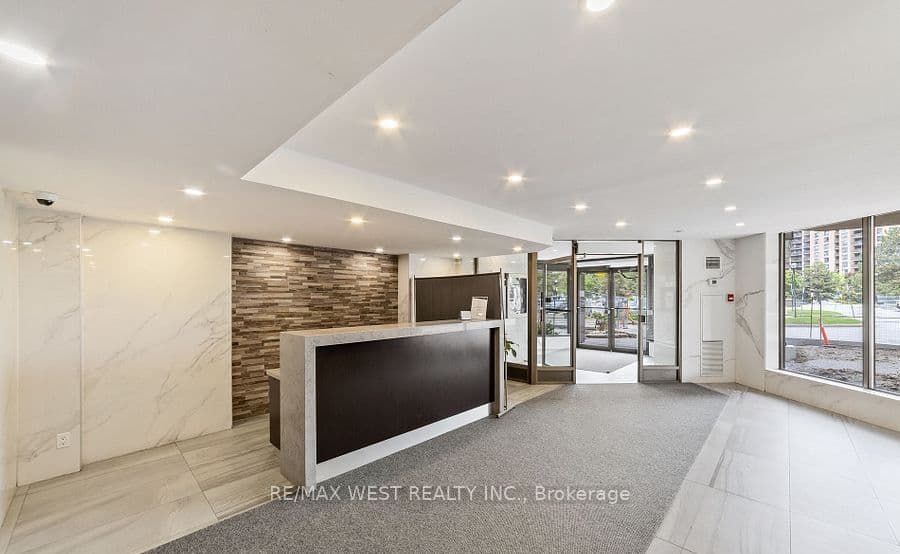 234 Albion Road 1512, Toronto, ON M9W 6A5 – photo 3