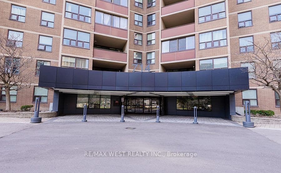 234 Albion Road 1512, Toronto, ON M9W 6A5 – photo 2