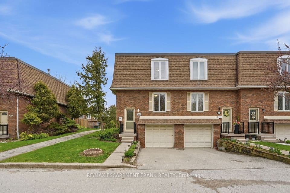 1538 Westminster Place, Burlington, ON L7P 2B5 – main photo