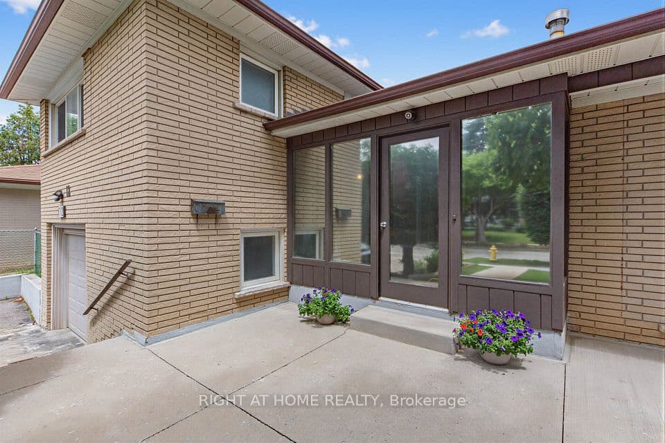 12 Candlewood Crescent, Toronto, ON M3J 1G8 – photo 2