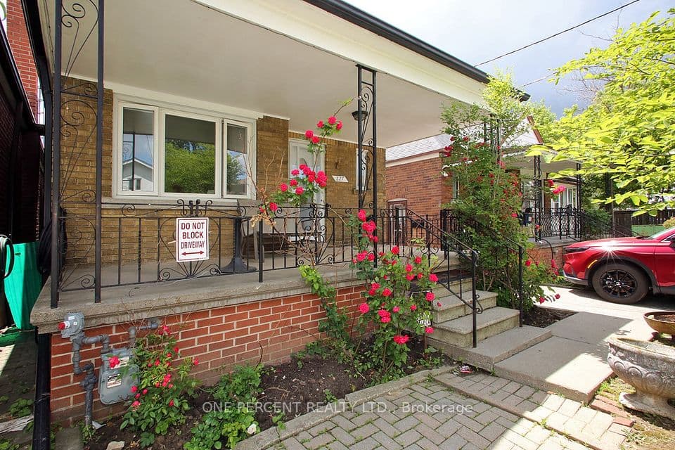 227 Livingstone Avenue, Toronto, ON M6E 2M3 – photo 2