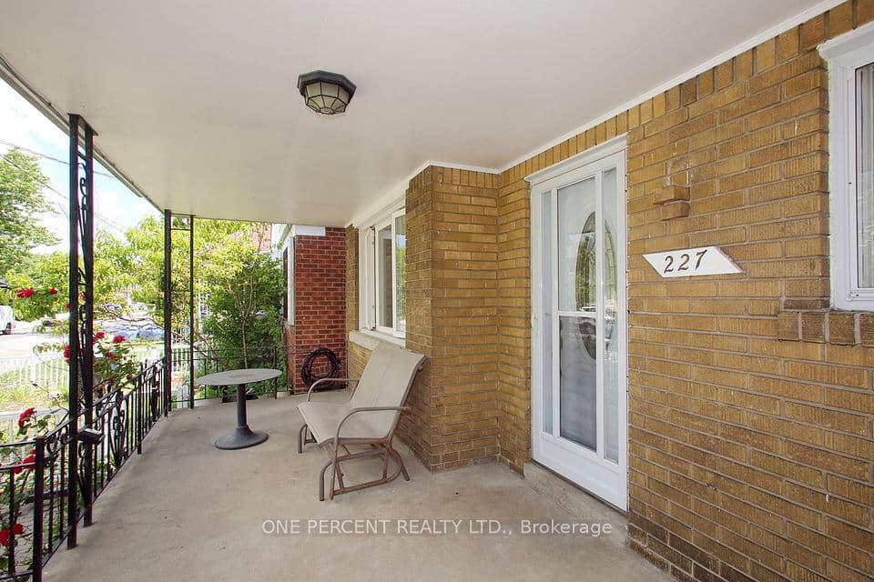 227 Livingstone Avenue, Toronto, ON M6E 2M3 – photo 3
